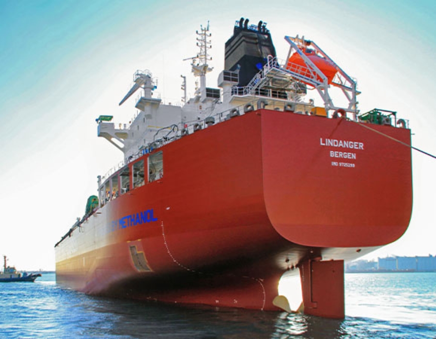 DNV Industry Insights: Methanol as bunker fuel heads for the mainstream in shipping 26 Lindanger Bergen