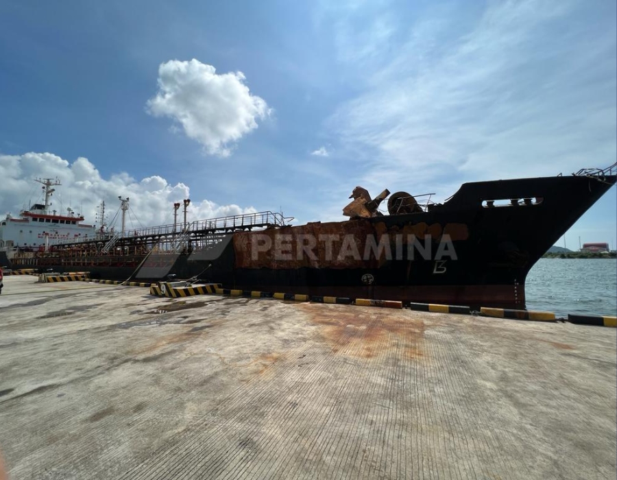 Indonesia: Two crew members killed after fire broke on Pertamina-chartered tanker 26 112 1