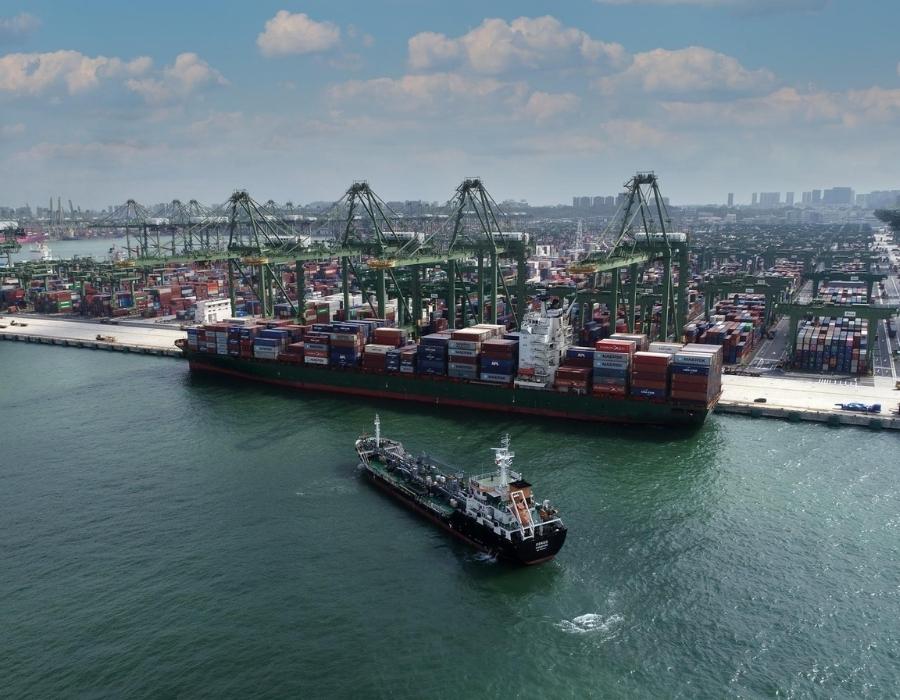 TotalEnergies Marine Fuels completes biofuel bunker op of “CMA CGM MONTOIR” in Singapore 28 TotalEnergies Marine Fuels completes biofuel bunker op of “CMA CGM MONTOIR” in Singapore