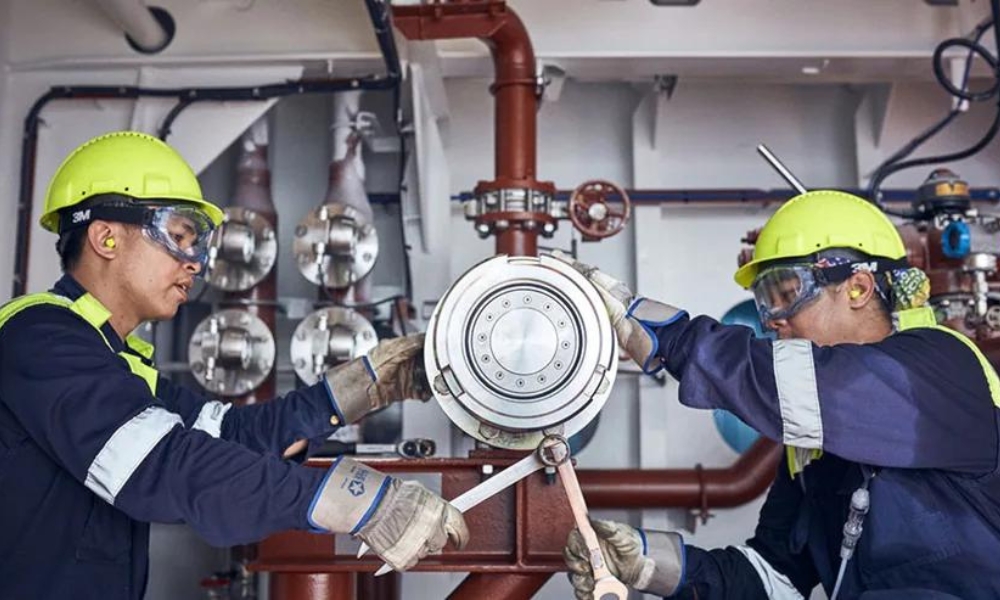Shipping giants CMA CGM and Maersk to partner on alternative bunker fuels for boxships 26 270 1