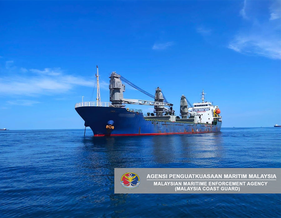 Malaysia: MMEA detains Vietnam-registered cargo ship over alleged anchoring violation 26 277742344 344140591073006 4276398820681647614 n