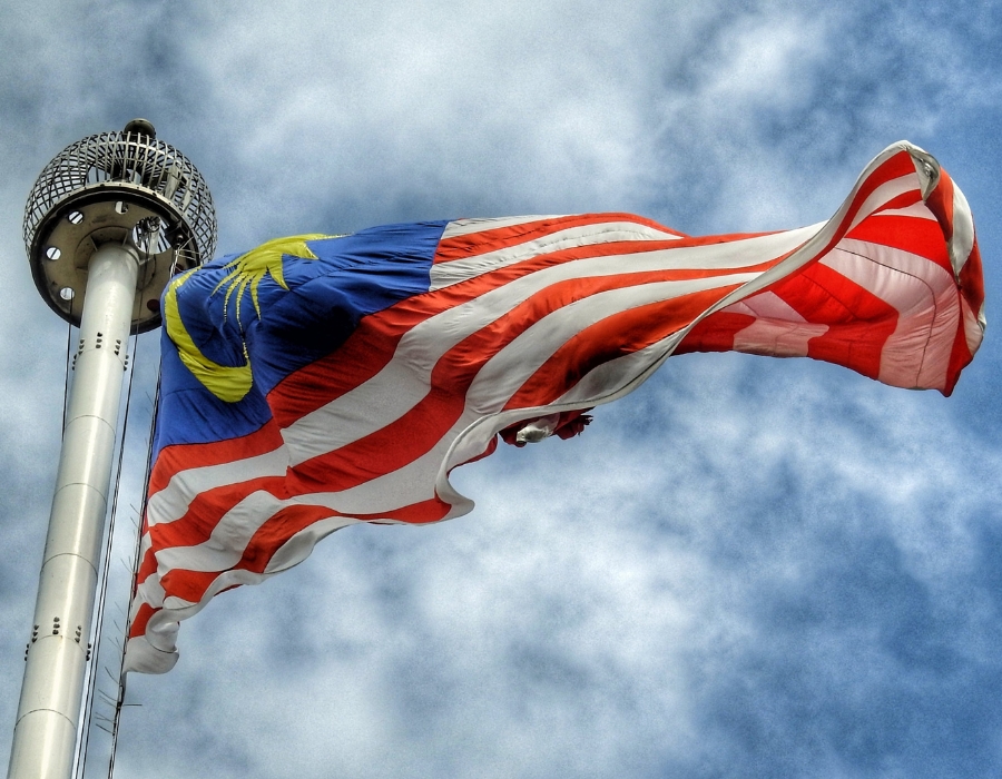 Malaysia issues shipping notice on reforms for oil tankers carrying heavy grade fuel oil 26 287