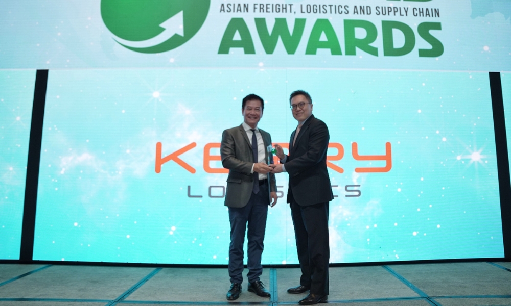 Singapore retains titles as Best Global Seaport and Best Seaport in Asia 26 293 2