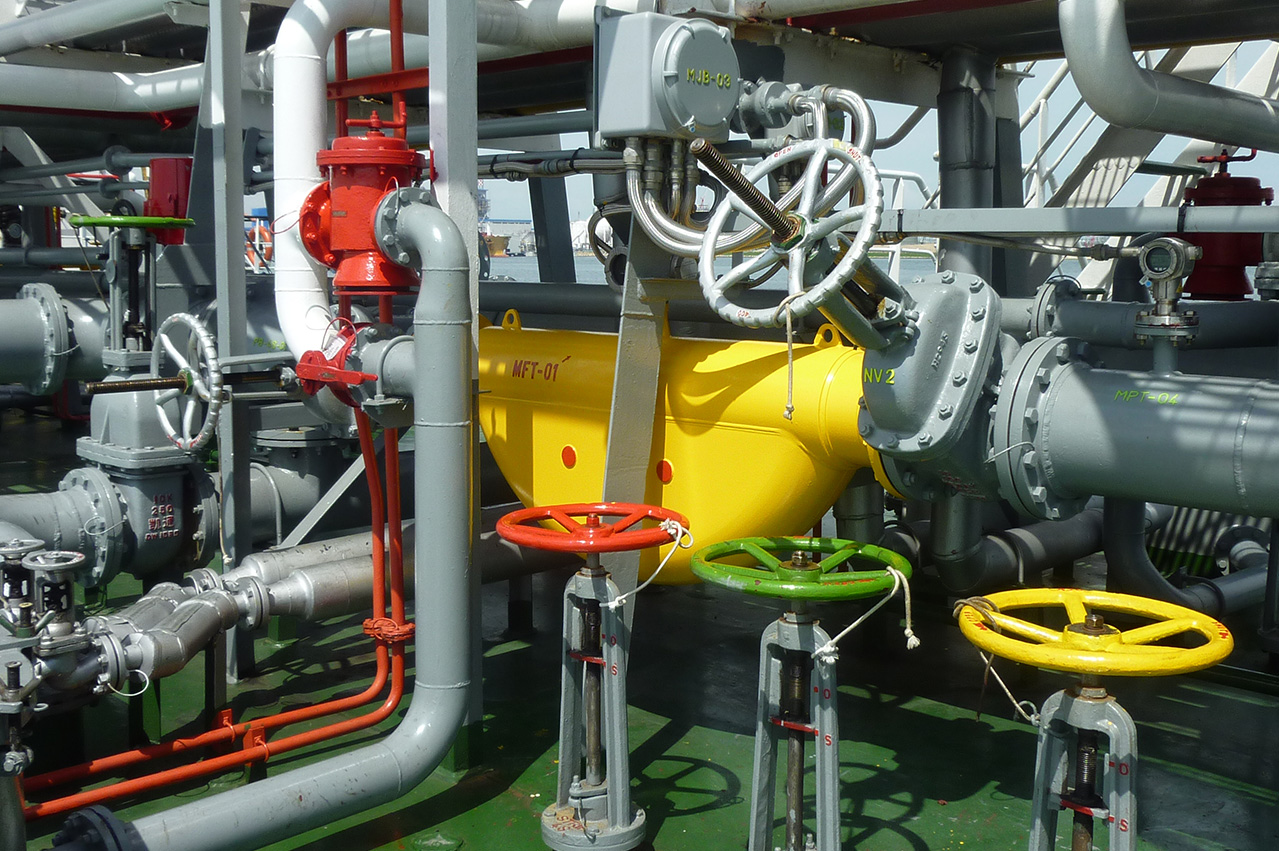 Majority of Singapore bunkering tankers choose E+H MFM delivery systems 26 5a5ed80c20197 1516165132