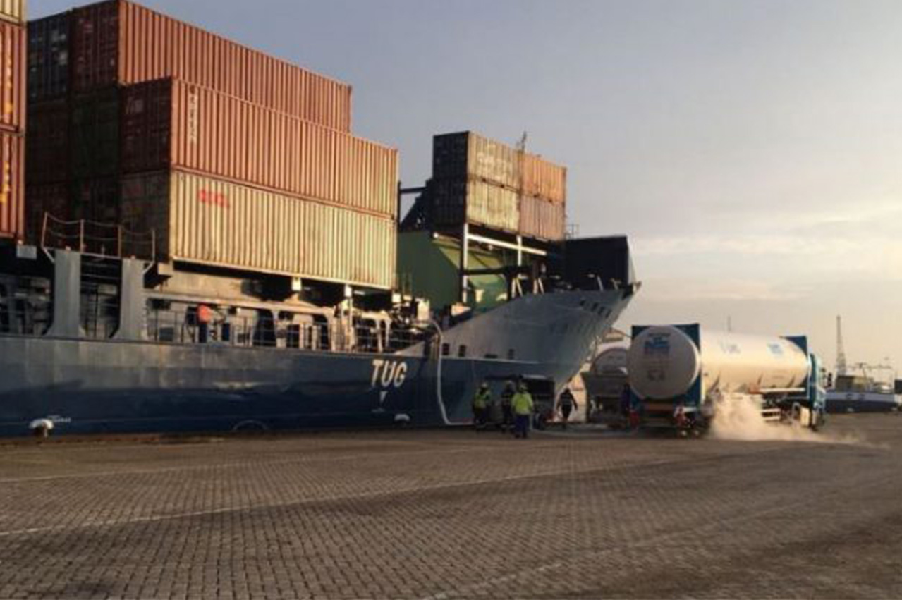 New record for LNG bunkering speed set at Rotterdam 26 5a8f9bb9e0137 1519360953