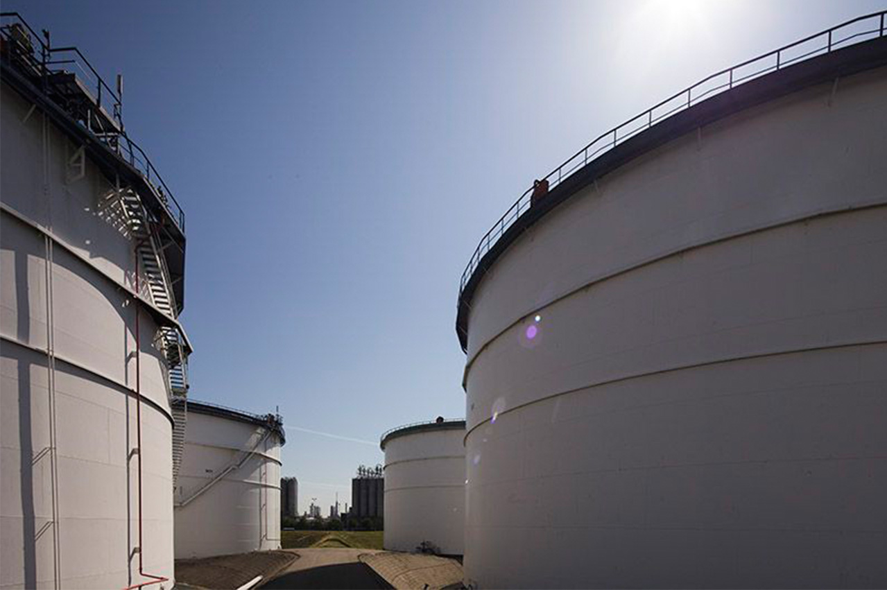 Gunvor considers partial sale of Rotterdam oil storage 28 5aa8935252467 1520997202