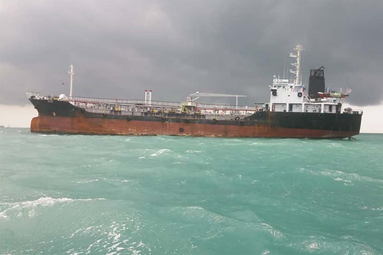 Malaysia: MMEA detains unladen tanker over unauthorised docking 26 5d6742c21f54b 1567048386