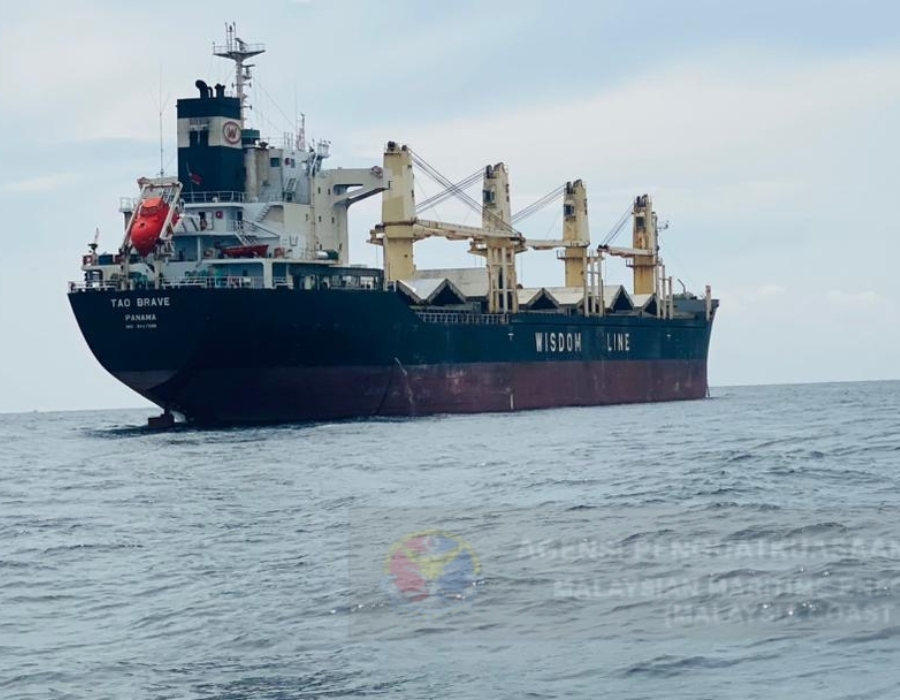 Malaysia: MMEA detains cargo ship “Tao Brave” for illegally anchoring off Sekinchan 26 93