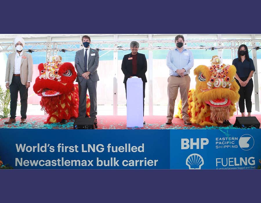 Singapore: Shell refuels world’s first LNG-fuelled Newcastlemax bulk carrier 26 BHP and EPS welcome worlds first LNG fuelled Newcastlemax bulk carrier for bunkering in Singapore by Shell