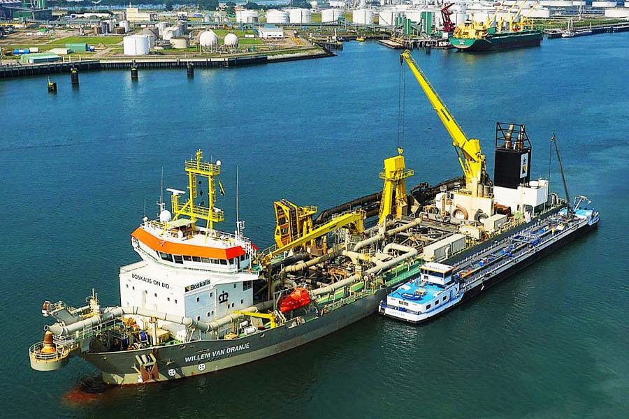 Boskalis takes delivery of largest bio fuel consignment to support upcoming dredging projects