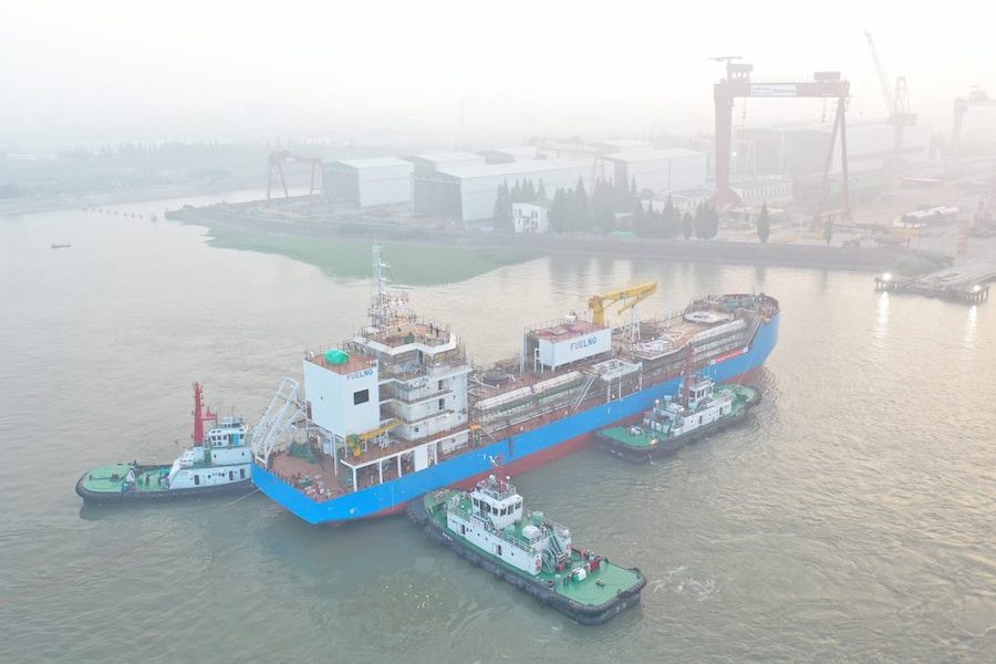 FueLNG 1st bunkering vessel