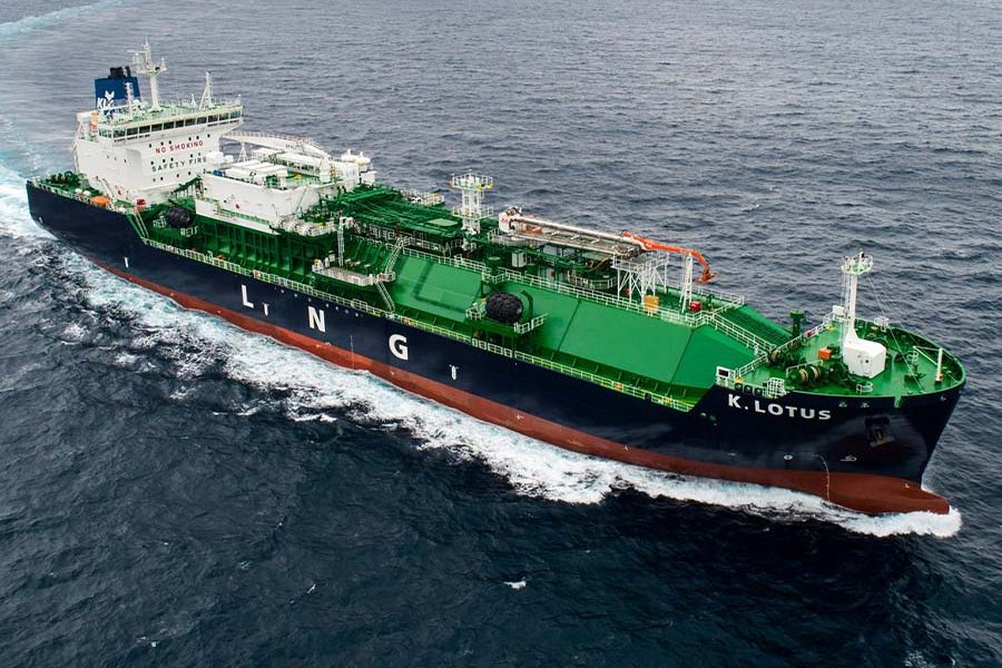 Hyundai Mipo builds worlds largest LNG bunkering vessel K.LOTUS