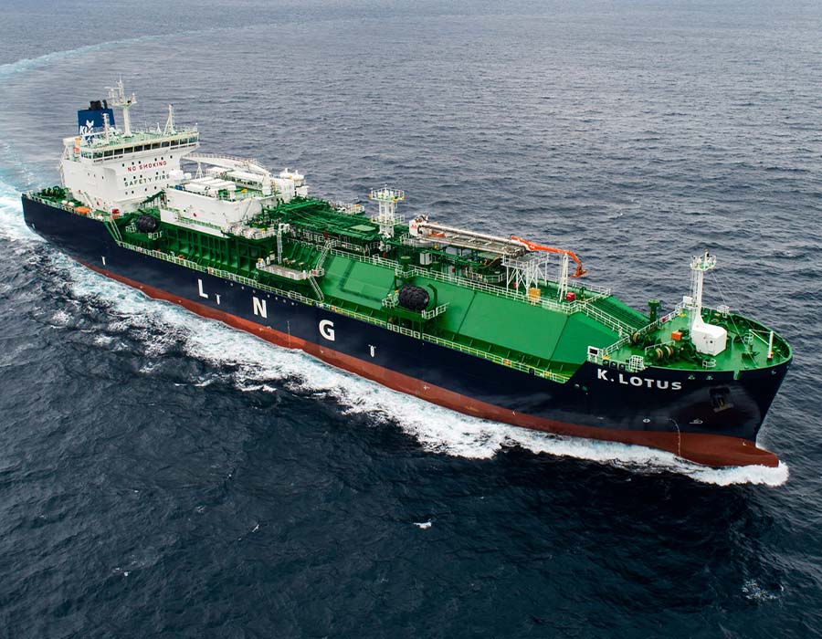 Hyundai Mipo builds worlds largest LNG bunkering vessel K.LOTUS