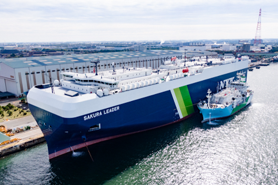 Japan STS LNG Bunkering 1