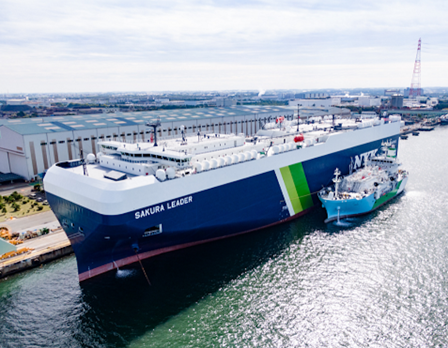 Japan STS LNG Bunkering 1