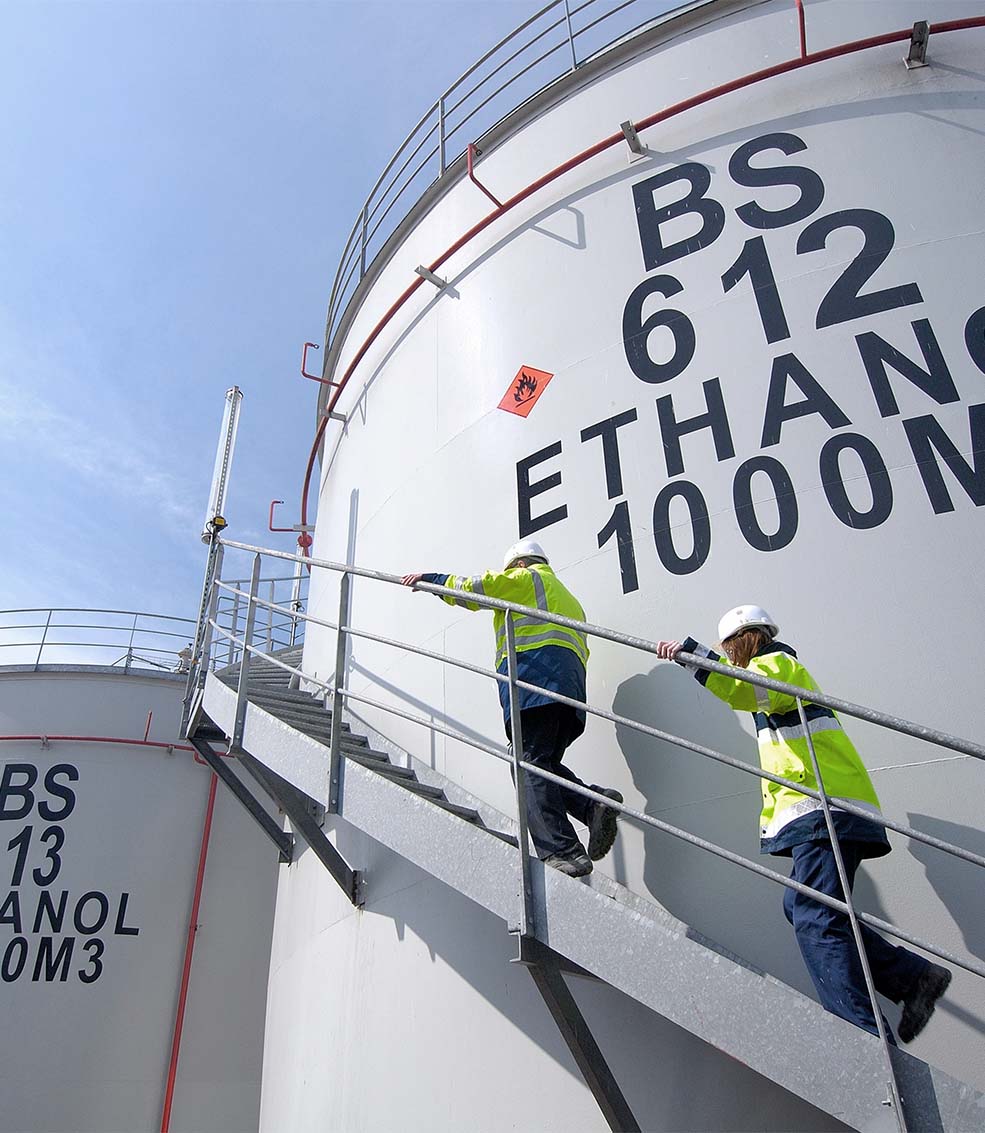 Bio bunker fuels: A piece of the decarbonization puzzle 28 M1 Ind 472 ethanol storage tanks