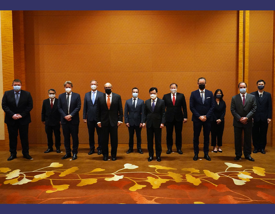 SMW 2022: Minister chairs Maritime International Advisory Panel meetings 26 Maritime International Advisory Panel Members
