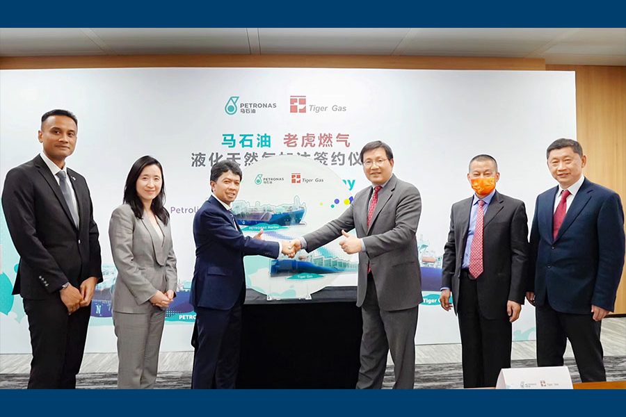 PETRONAS Cooperates with TIGER GAS in LNG Bunkering Business