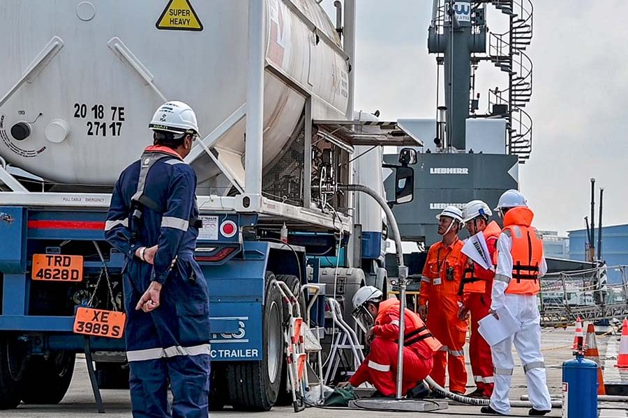 Pavilion Energy LNG bunkering operations