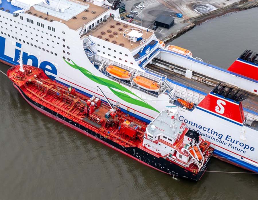 World-unique methanol bunkering operation carried out in the Port of Gothenburg 28 Port of Gothenburg methanol bunkering