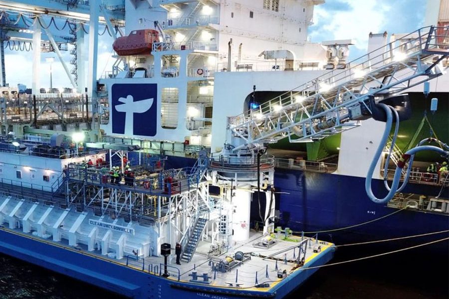 TOTE Maritime 300th LNG bunkering