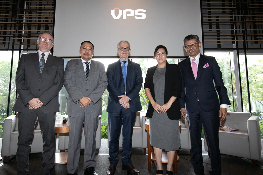 Singapore: VPS panel discussion presents a masterclass in shipping’s biofuel bunker adoption issues to the deck 27 VPS biofuel seminar 20 of 20