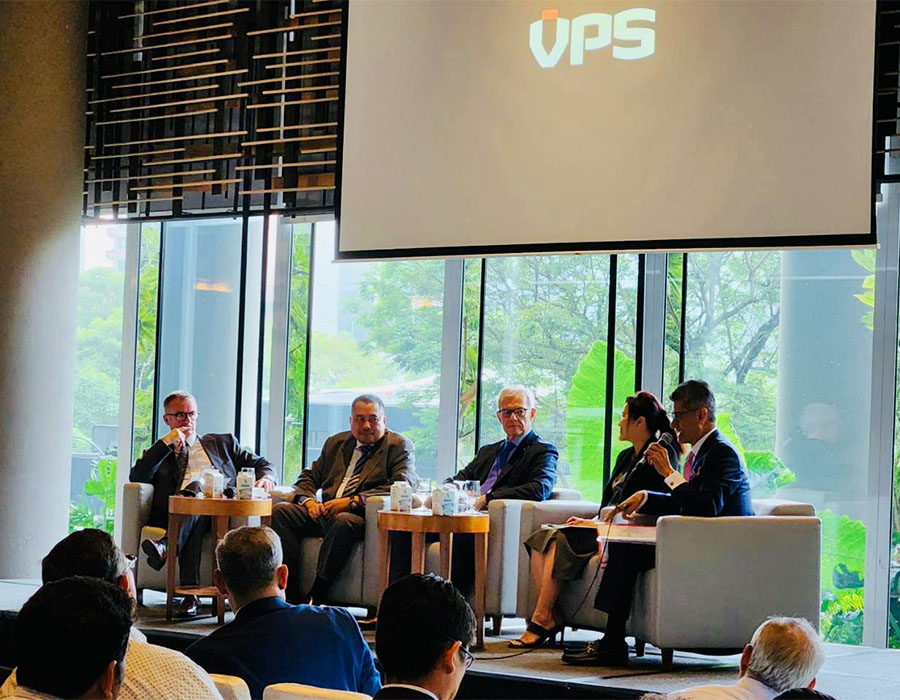 Singapore: VPS panel discussion presents a masterclass in shipping’s biofuel bunker adoption issues to the deck 26 VPS biofuels seminar panel discussion