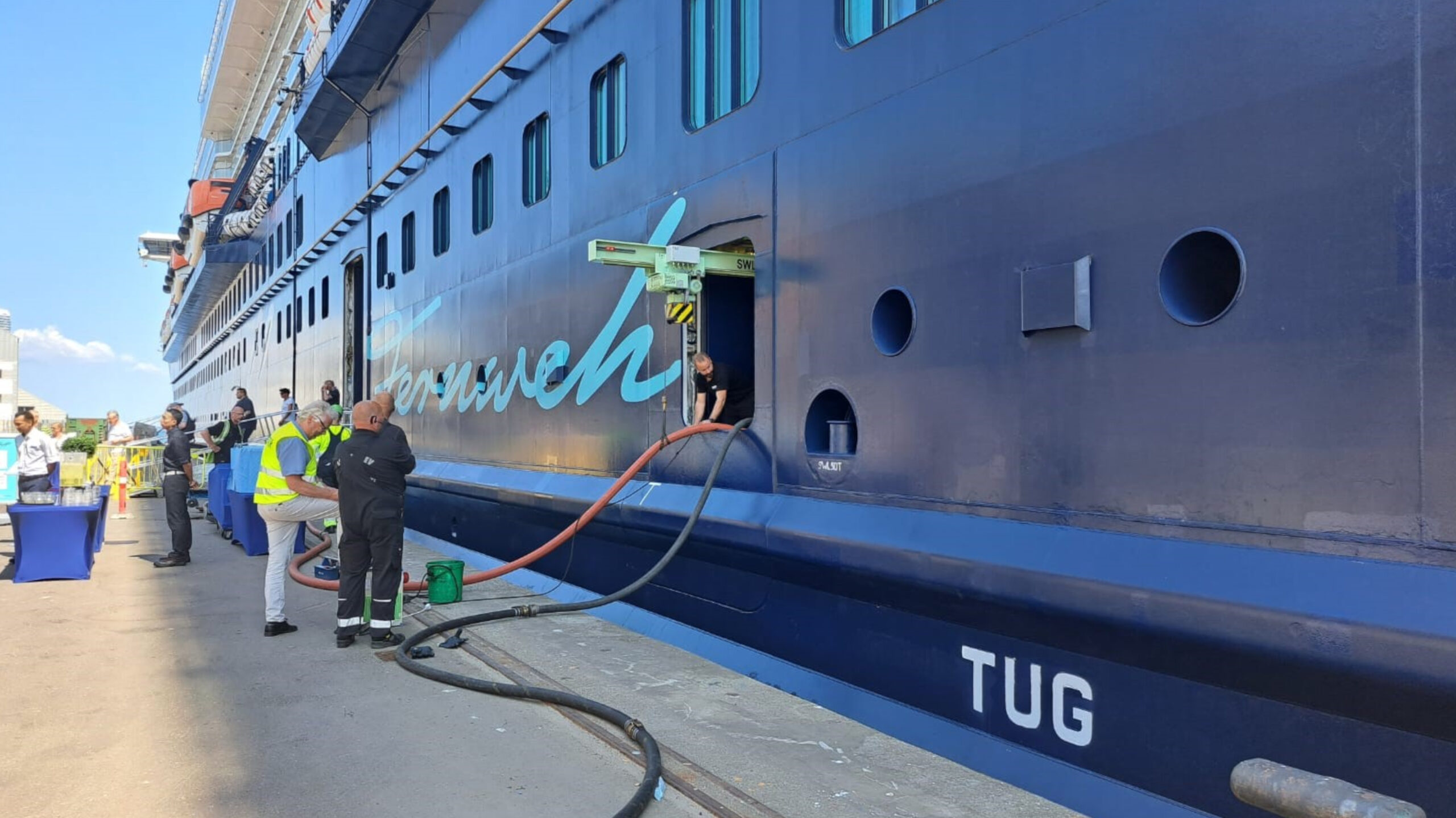 Bunker One completes first bunkering of B30 biofuel for TUI Cruises “Mein Schiff 4” 28 Bunker One completes first bunkering of B30 biofuel for TUI Cruises “Mein Schiff 4”