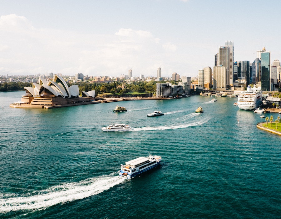 The Standard Club: Australia introduces increased fines for pollution related incidents 26 dan freeman 7Zb7kUyQg1E unsplash