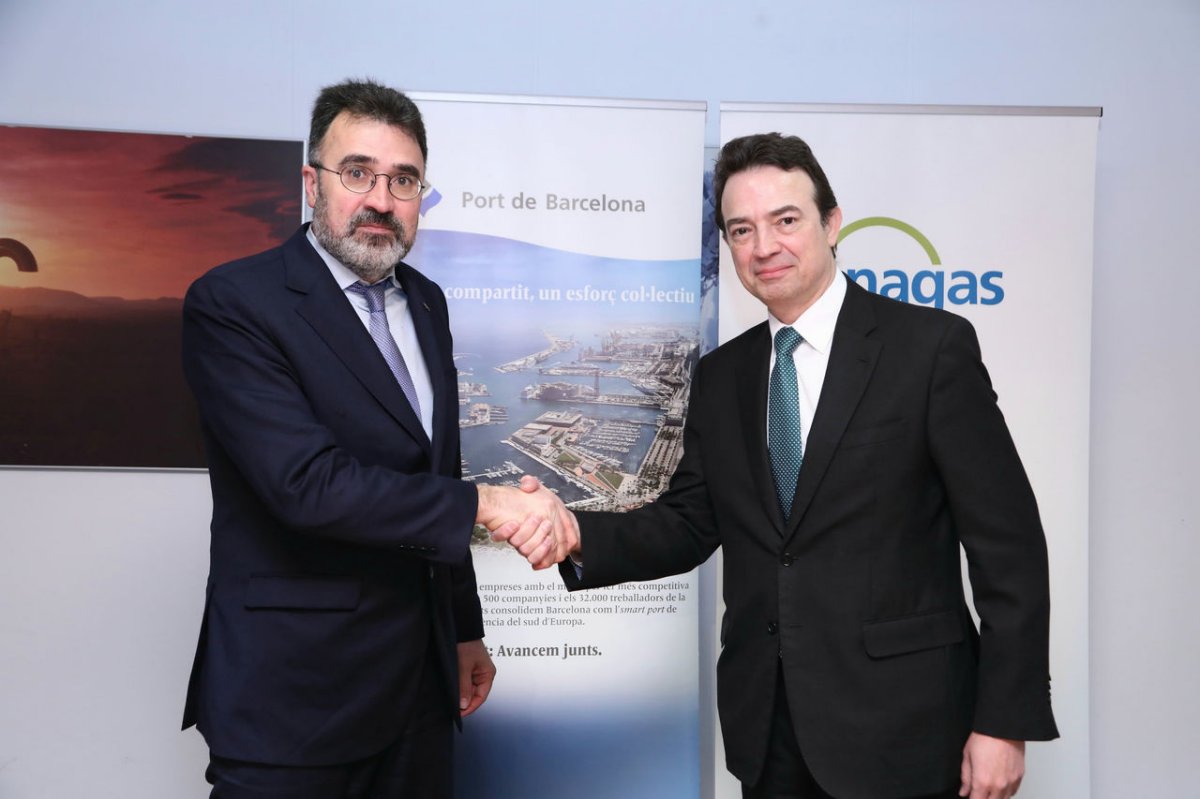 Enagás subsidiary Scale Gas and Knutsen launch first LNG bunker vessel ship built in Spain 26 firma acuerdo enagas port barcelona