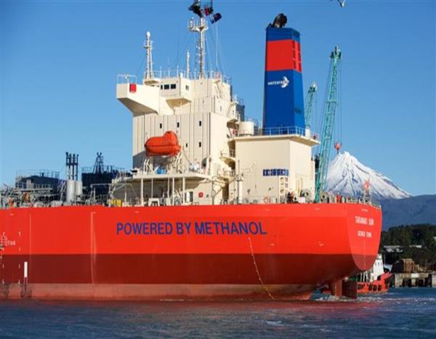 Mitsui O.S.K. Lines deepens investment of methanol as bunker fuel; acquires 40% of Methanex 26 methanol 1
