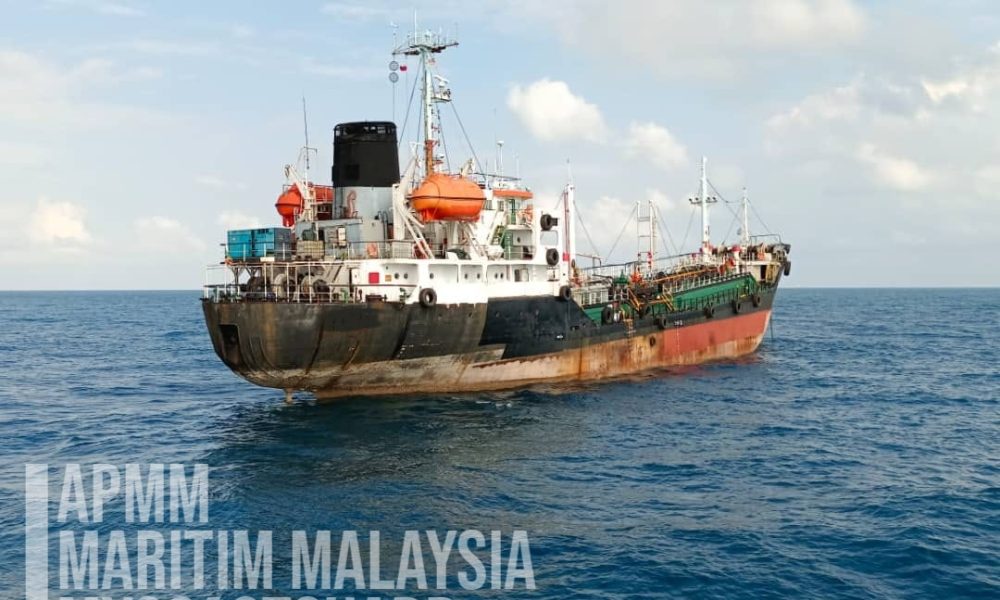 oil tanker 3