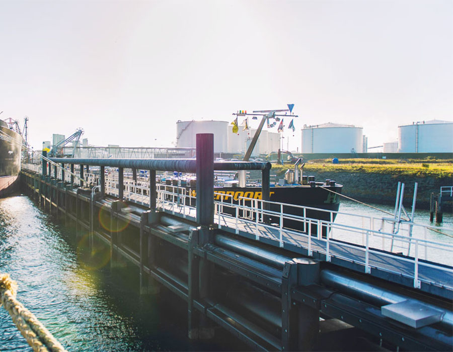 Methanol Institute welcomes European tank storage platform Evos as member 28 ship jetty
