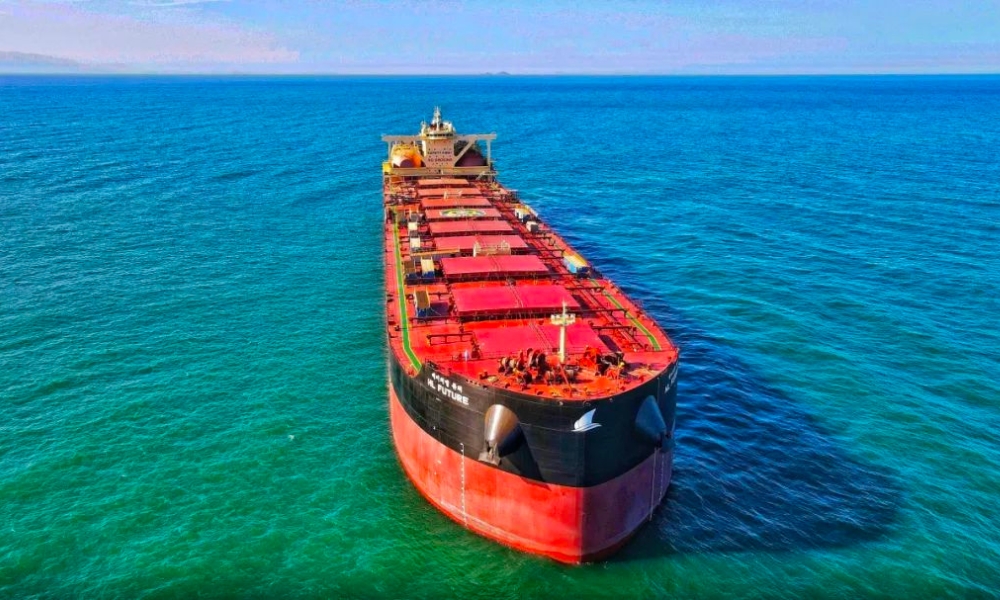 China: CSSC subsidiary-built LNG dual fuel bulker completes sea trial 26 280