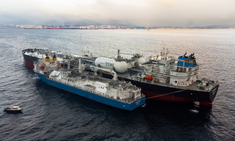 Peninsula supplies LNG bunker fuel to EPS crude oil tanker “Starway”