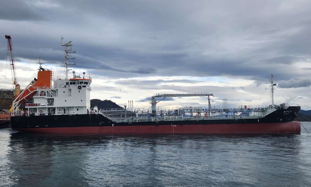 Singapore gets its first dedicated methanol bunkering tanker “MT Maple”