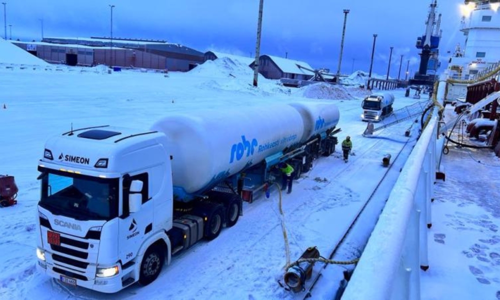Glander and Rohe Solutions complete first LNG bunkering op at Port of Kokkola 26 Glander and Rohe Solutions complete first LNG bunkering op at Port of Kokkola