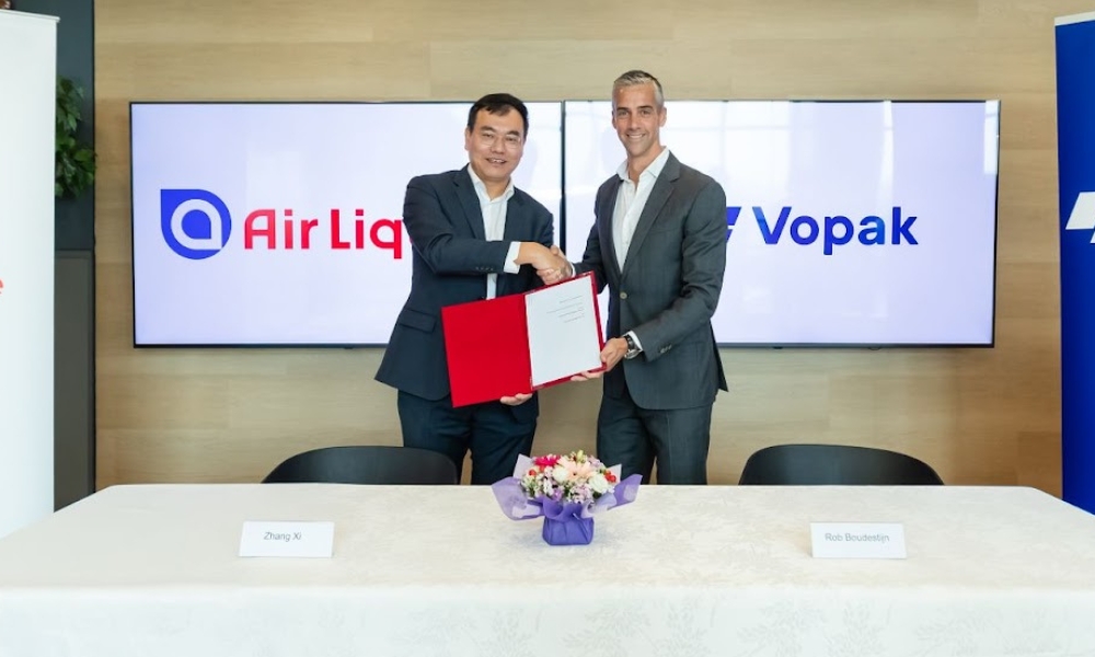 Air Liquide and Vopak to collaborate on Singapore ammonia and hydrogen infrastructure 26 Air Liquide and Vopak to collaborate on Singapore ammonia and hydrogen infrastructure