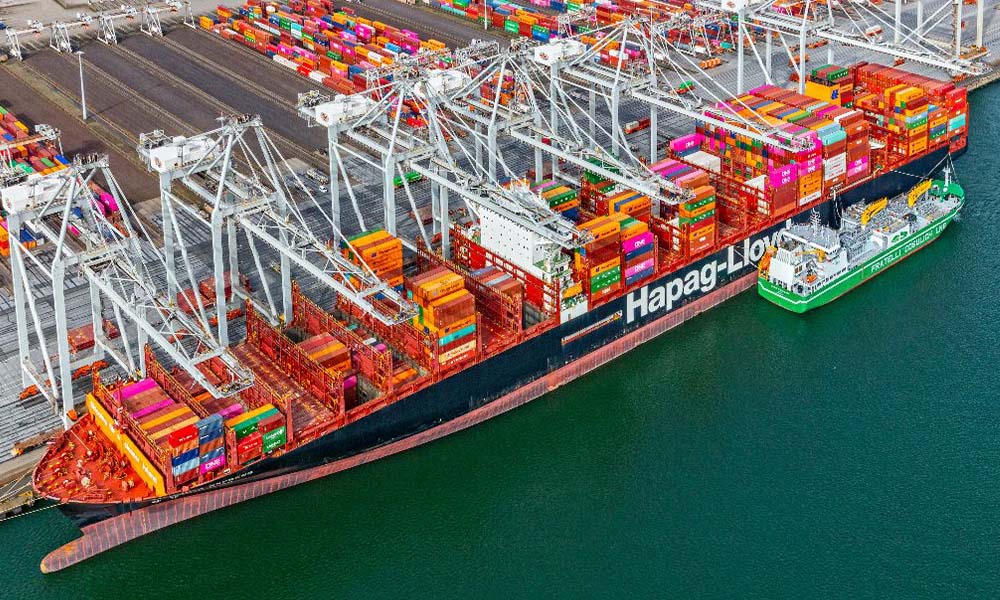 Hapag-Lloyd containership receives largest ship-to-ship LBM bunker delivery at Rotterdam port 26 Hapag x Fratelli
