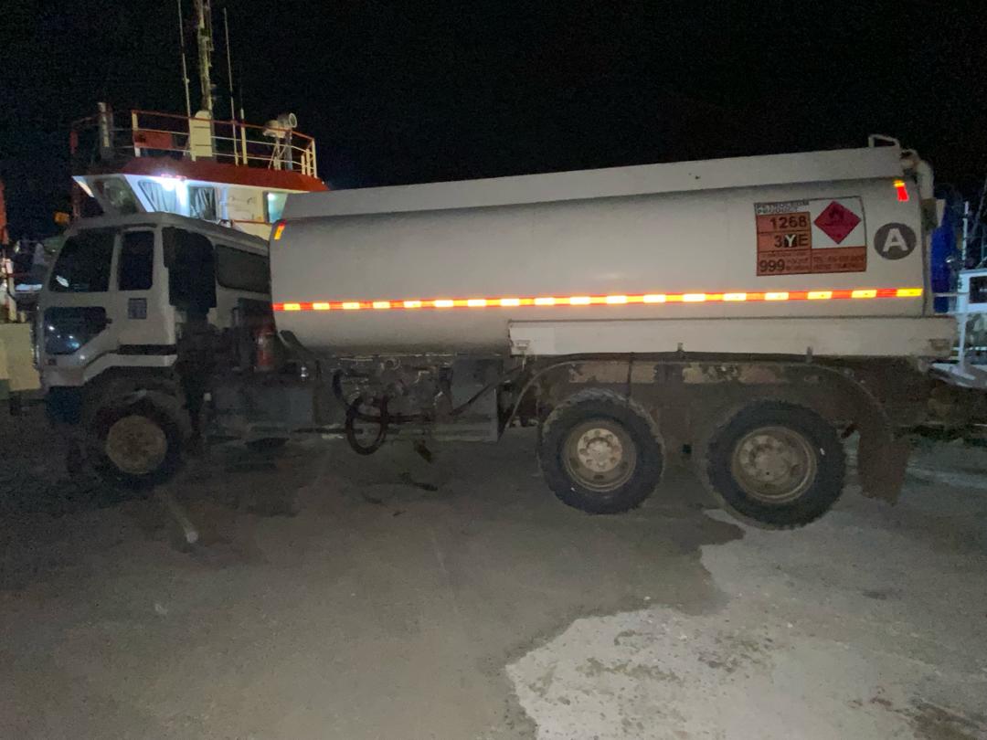 Malaysia: MMEA seizes tugboat and tanker lorry for illegal fuel transfer 

