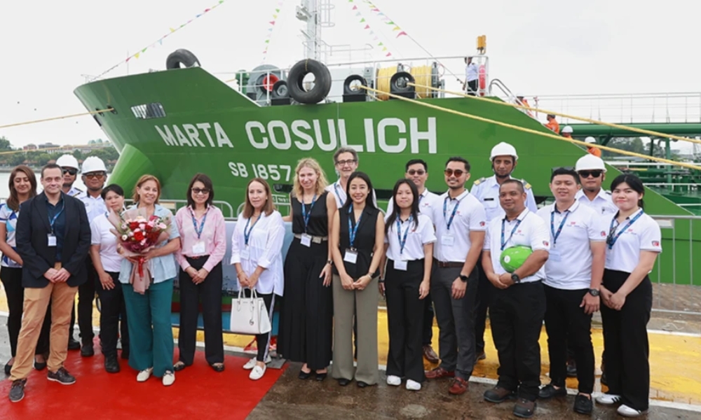 Fratelli Cosulich launches methanol, biofuel bunker barge in Singapore