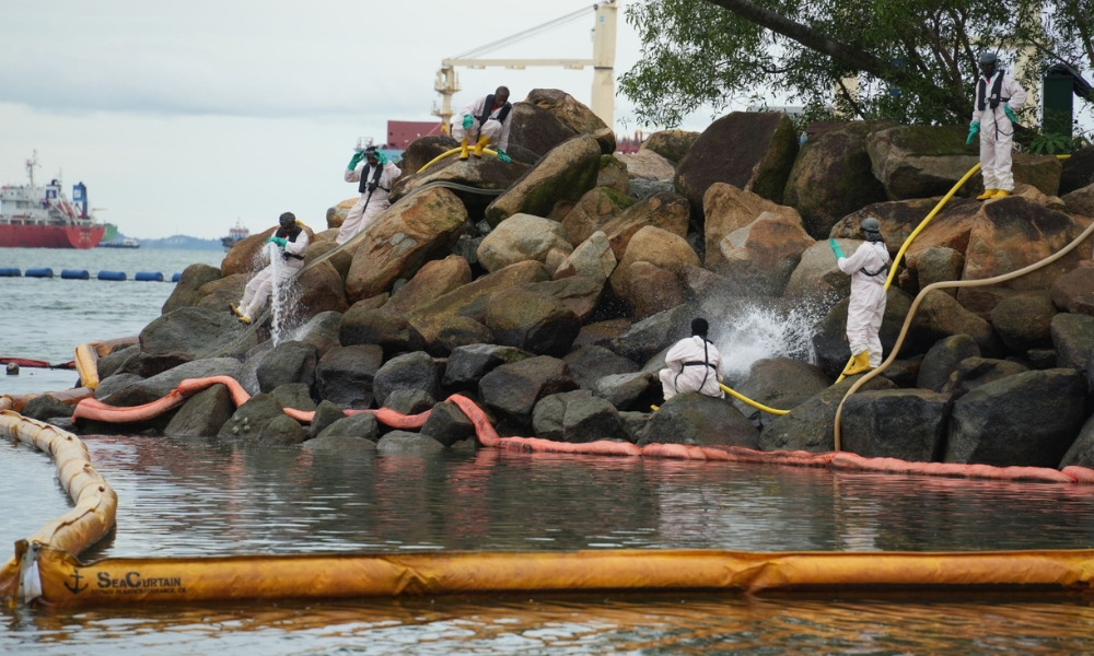 Singapore oil spill: Clean-up enters next phase of cleaning rock bunds
