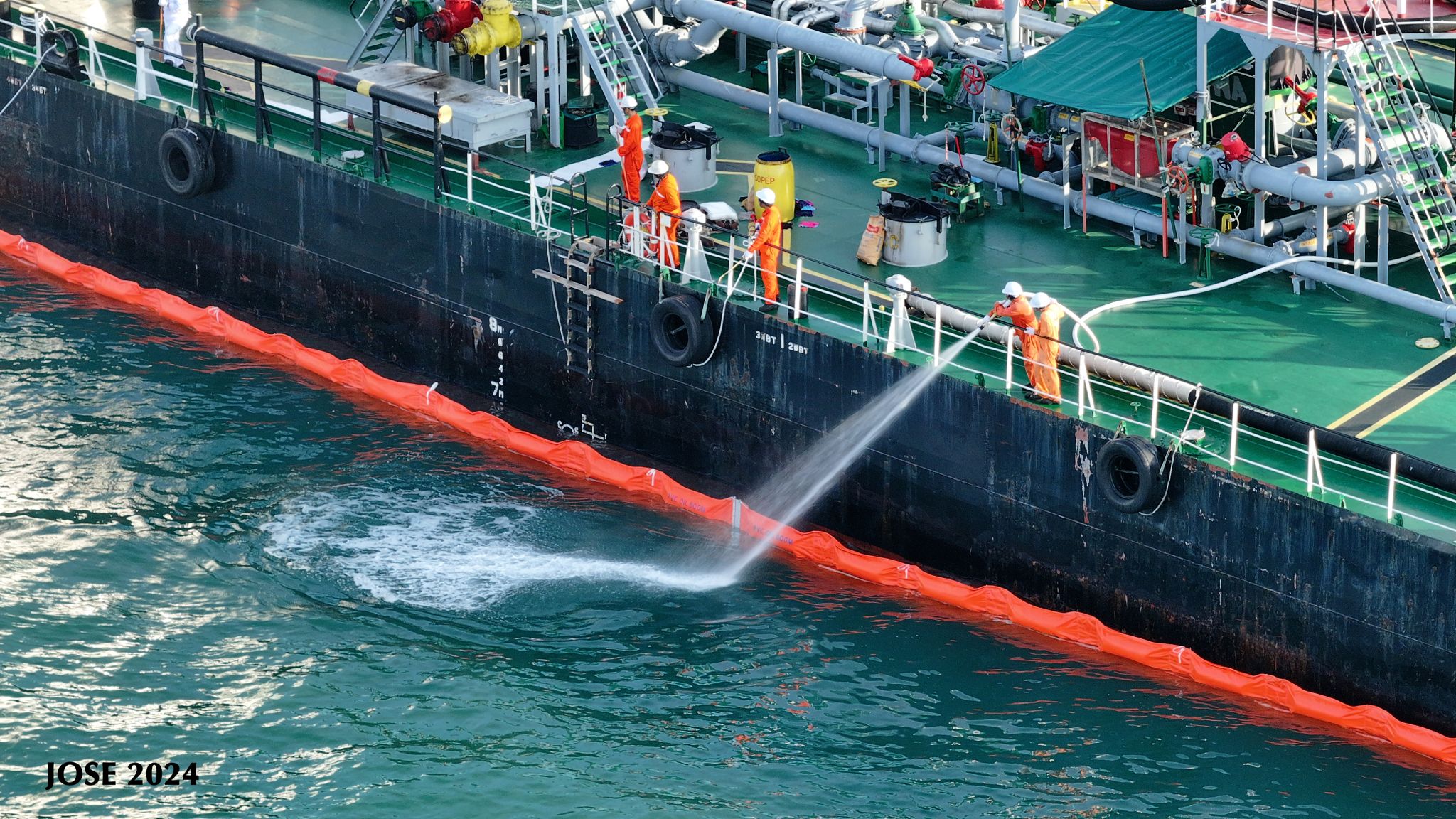 Singapore: MPA tests new oil spill response technologies in biennial exercise 
