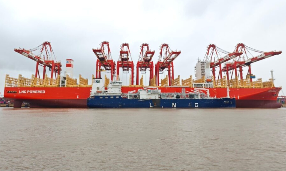 Shanghai: First bunkering operation of new PIL LNG dual-fuel boxship completed 26 Shanghai: First bunkering operation of new PIL LNG dual-fuel boxship completed