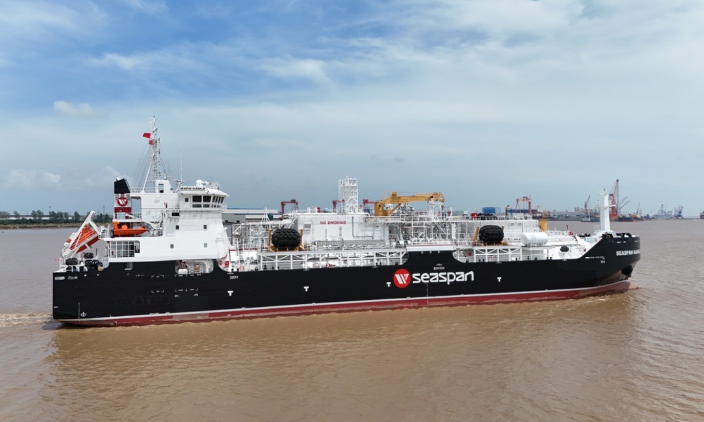 Seaspan Energy takes delivery of first LNG bunkering vessel 26 Seaspan Energy takes delivery of first LNG bunkering vessel “Seaspan Garibaldi”