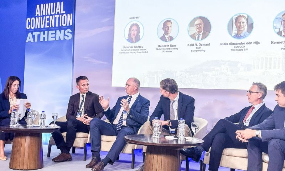 Bunker Holding highlights ‘fuel-agnostic’ approach on future bunker fuels 26 Bunker Holding highlights ‘fuel-agnostic’ approach on future bunker fuels