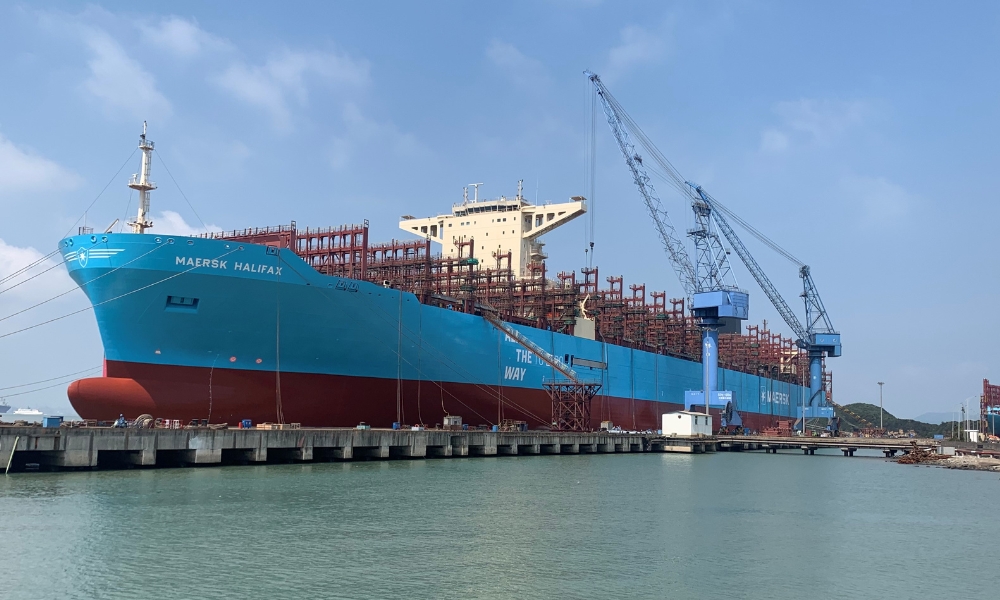 MAN ES to convert 10 more Maersk vessels to run on methanol bunker fuel