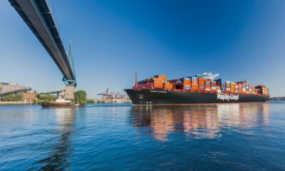 Hapag-Lloyd's "Essen Express" (13,169 TEU) heading towards the ‘Köhlbrandbrücke’