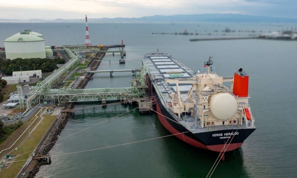 Osaka Gas launches shore-to-ship LNG bunkering service at its terminal