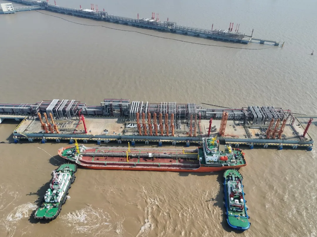 China: Shenzhen Port Zhoushan Energy Base launches bonded fuel oil bunkering operations 
